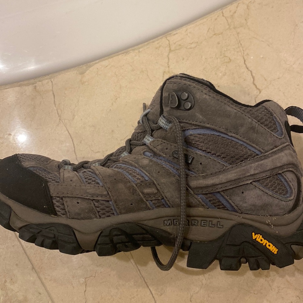Merrill vibrant waterproof performance hiking boots. Worn once. No box. W 9.5